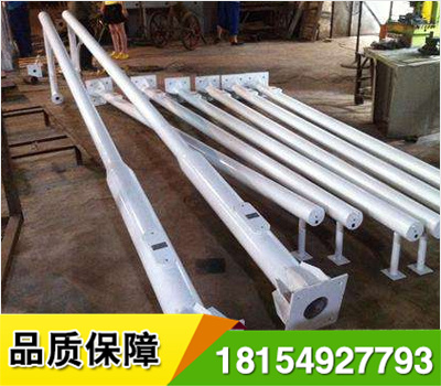 立桿、F桿良好的安全設(shè)施系統(tǒng)應(yīng)具有交通管理,安全防護(hù),交通誘導(dǎo),隔離封閉,防止眩光等多種功能.